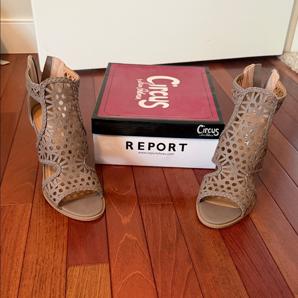 Report Women's Taupe Cutout Heels